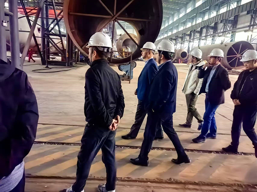 集团领导调研张化机新疆伊犁基地并与当地政府和客户主要领导会面